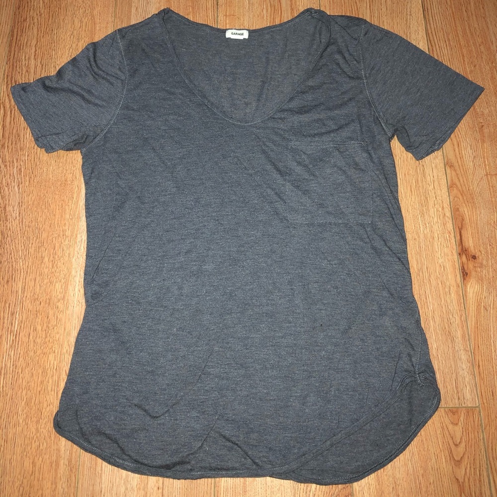 Garage V-neck